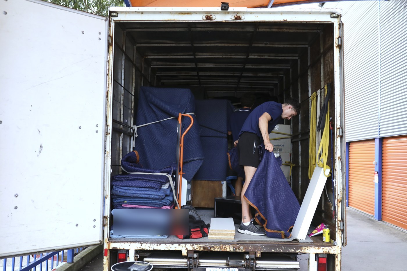 Jet working inside the truck